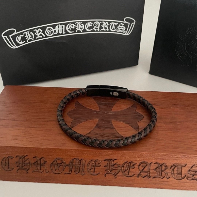 Ch**me He**ts bracelets